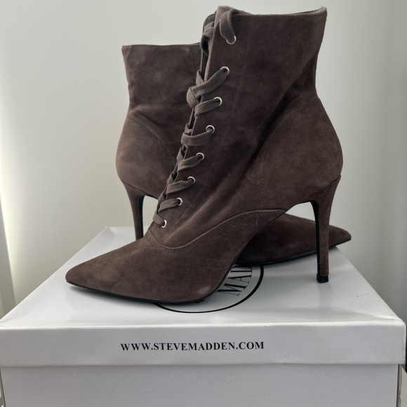 Steve Madden Jinx Boots - Picture 1 of 2